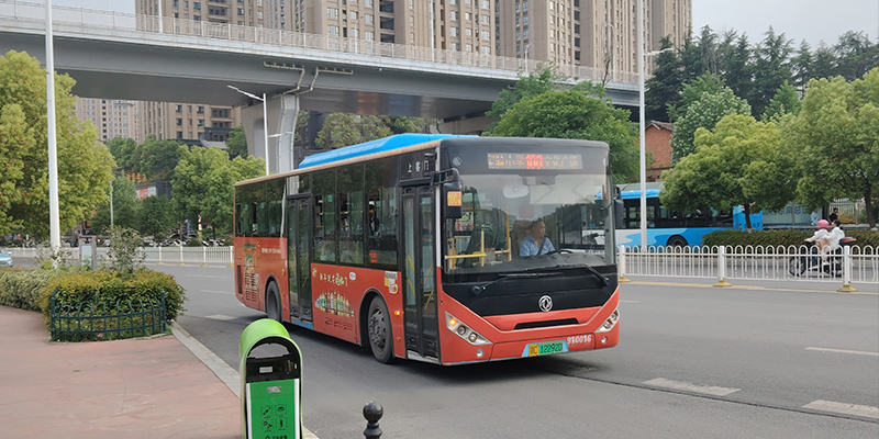 消防应急演练在汽车西站举行
